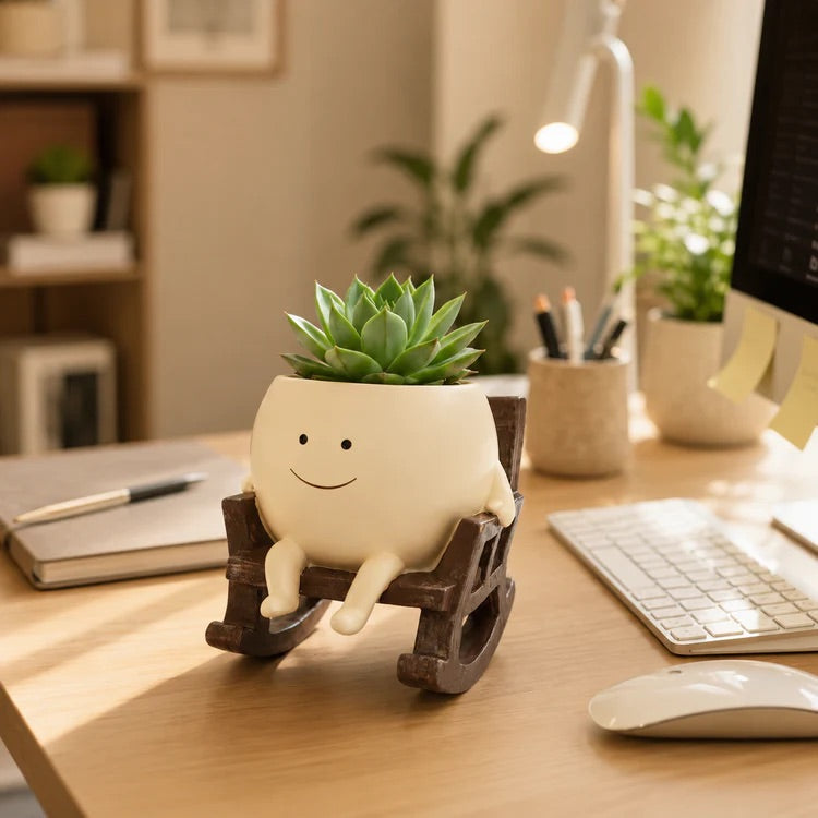 The little plant that smiles back
